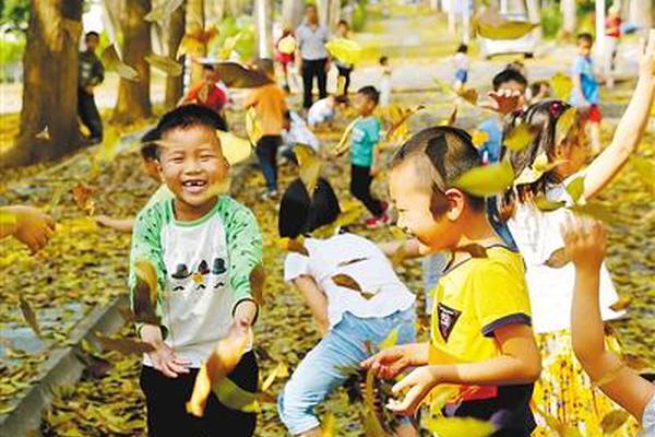 天花板装镜子什么梗浴室装把手